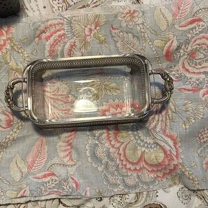 PYREX 4.5x8.5 dish w/serving stand NO LID 
Serving stand has lots flaws, patina